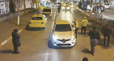 Iğdır‘da 777 Şahıs Sorgulandı, 34 İş Yeri Denetlendi