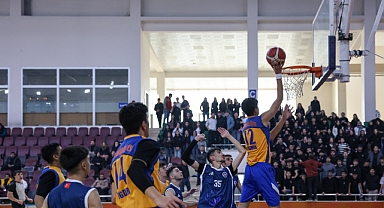 Iğdır’da Basketbol Heyecanı Sona Erdi: Gençler Kategorisinde Şampiyonlar Belli Oldu