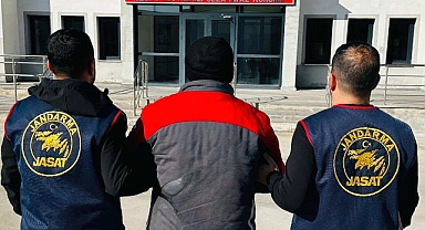 Iğdır’da Çocuk İstismarı Suçlusunu JASAT Saklandığı Evde Kıskıvrak Yakaladı