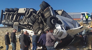 Iğdır Gödekli Nüfusuna Kayıtlı Şoför Feci Kazada Yaralandı!