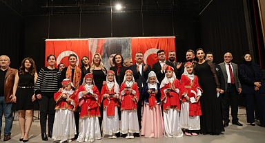 Iğdır’ın Kurtuluşunun 105. Yılı Büyük Bir Coşkuyla Kutlandı: Şiir ve Müzik Gecesi Duygu Dolu Anlara Sahne Oldu