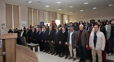 Iğdır Üniversitesi’nde “İslam’ı Yeniden Yaşamak” Konferansı Büyük İlgi Gördü Prof. Dr. Yusuf Şevki Yavuz, Modern Dünyada İslam’ın Yeniden Yorumlanmasını Anlattı