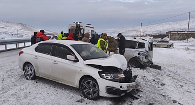 Akşam Karanlığında Buz Tuzağı: Kavaktepe’de Zincirleme Kaza, 3 Yaralı