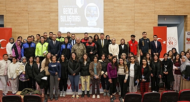 Aybüke Öğretmen Yurdu’nda Gençlik Zirvesi: Emniyetle Kariyer Yolculuğuna Büyük İlgi