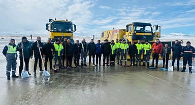 Iğdır’da Kar Engel Olmadı: Pistler Gece Boyu Açık Tutuldu