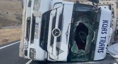 Iğdır Firmasının Tırı Erzurum’da Kaza Yaptı