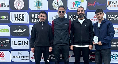 Iğdırlı Tenisçiler Zonguldak’ta Kürsüye Damga Vurdu: Nihat Özsular 2’nci, Suat Özsular 3’üncü Oldu