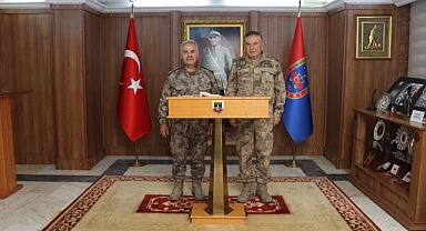 İl Emniyet Müdürü Niyazi Turgay’dan Kars İl Jandarma Komutanı Yusuf Mutlu Genç’e Nezaket Ziyareti