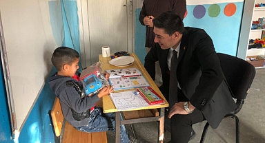 Kaymakam Fatih Erdoğan’dan Köy Okullarına Moral Ziyareti: “Eğitimin Kalbi Köylerde de Aynı Güçle Atıyor”