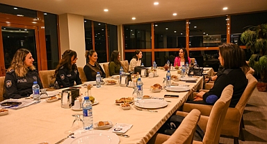 Polis Eşleri Derneği Iğdır Şubesi Polisevi’nde Değerlendirme Toplantısında Buluştu