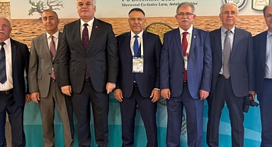 Rektör Gürel, Türkiye’nin İlk Rhizomania Dayanıklı Şeker Pancarı Çeşitlerini Dünyaya Tanıttı