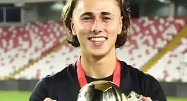 Tribünlerin Sevdiği İsim Gidiyor