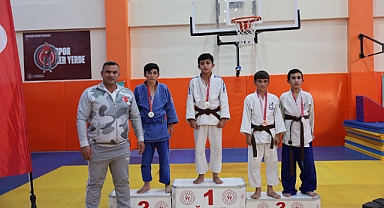 Yıldızlar İl Seçmeleri Emek Spor Salonu’nda Başladı