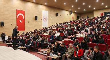 Ahmet Sula Gençlerle Buluştu: “Kendi Hikâyenizin Kahramanı Olun”