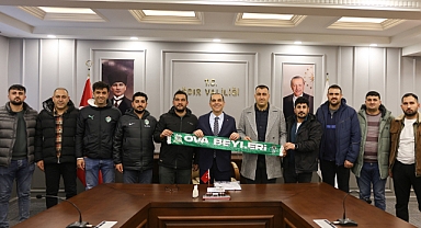 Iğdır FK Taraftarlarından Vali Taşolar’a Hayırlı Olsun Ziyareti