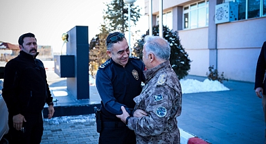 KARS EMNİYET VE JANDARMA KOMUTANLARINDAN IĞDIR EMNİYET MÜDÜRÜ TURGAY’A İADE-İ ZİYARET