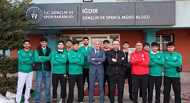 U18 Basketbol İl Şampiyonlarından İl Müdürü Şahin’e Ziyaret