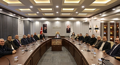 Vali Taşolar, CHP Heyetini Ağırladı