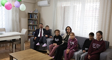 Vali Turan’dan Çocuklara Anlamlı Ziyaret: “Sevgi ile Kalın”