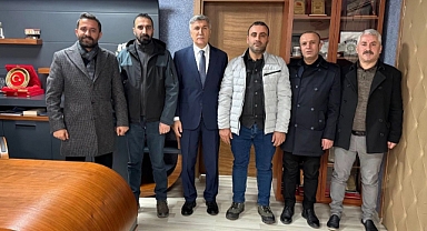 GAZETECİLERDEN GENEL SEKRETER AKKUŞ’A HAYIRLI OLSUN ZİYARETİ