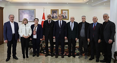 Iğdır Üniversitesi Geliştirme Vakfı’ndan Vali Taşolar’a Anlamlı Ziyaret