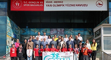 Küçükler Yüzme Müsabakaları Nefes Kesti