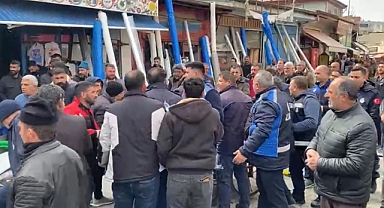 Tezgâh Krizi Büyüdü, Kalabalık Müdahil Oldu