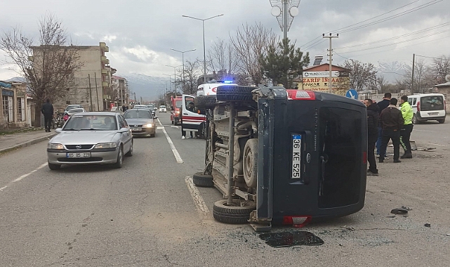 ARA YOLDAN ÇIKTI, FACİAYA DAVETİYE ÇIKARDI: 2 YARALI!