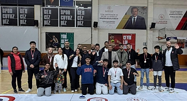 ÇANAKKALE RUHU BU KEZ SPORLA YAŞATILDI: FLOOR CURLING TURNUVASI TAMAMLANDI