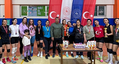 “Evinin Sultanları” Voleybol Turnuvası Tamamlandı