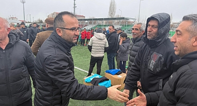 Iğdır’da Amatör Kulüplere Büyük Destek: Gençlik ve Spor İl Müdürlüğü Forma ve Eşofman Dağıttı