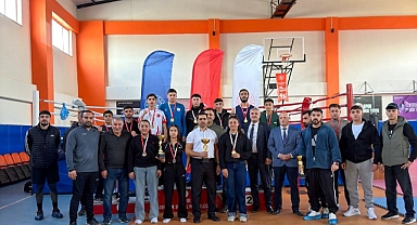 IĞDIR’DA BOKS HEYECANI TAMAMLANDI: ŞAMPİYONAYA GİDECEK İSİMLER BELLİ OLDU