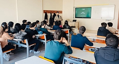 Iğdır’da Diş Hekimliği Öğrencilerine Bağımlılıkla Mücadele Semineri