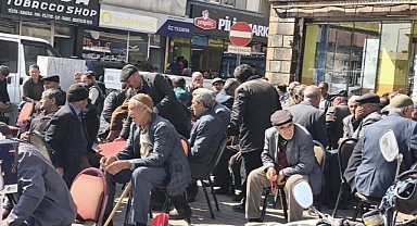 IĞDIR’DA EMEKLİLERİN BAYRAM SEVİNCİ: GÜNEŞ AÇTI, KAHVEHANELER DOLDU TAŞTI