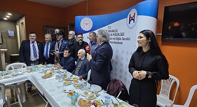 IĞDIRLI GÜLNAR KARAGÖL İSTANBUL'DA GÜNDEM OLDU: SAHADA EFSANELERLE, MASADA DEVLET İSİMLERİYLE