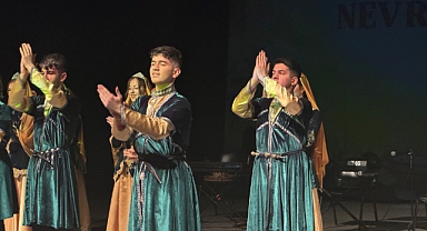 SAHNE VAR AMA ADALET YOK! NEVRUZ'DA ÇOCUKLAR SAHNEYE ÇIKAMADI