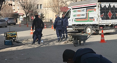 Tuzluca’da Yol Ortasındaki Su Giderleri Onarıldı: Sürücüler Rahat Nefes Aldı