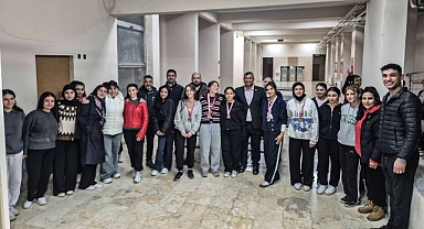 YURTTA DART HEYECANI: GENÇLER HEM EĞLENDİ HEM YARIŞTI