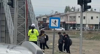 Bu Şehirde Yatmaya gelen Var, Bu Çocuklara Trafiği Kim Öğretecek?