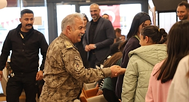 Emniyet Müdürü Turgay’dan Gençlere Anlamlı Destek