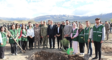 Polis Haftası’nda Anlamlı Etkinlik: 180. Yıl Hatıra Ormanı’na Fidan Dikildi
