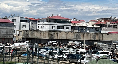 Karaağaç Mahallesi’nde Kaçak Hayvan Satışı Tepkisi: Vatandaşlar Çözüm Bekliyor