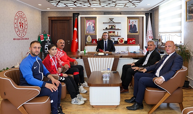 MİNDERDE ALTIN ZAFER: HİRANUR UYGUN TÜRKİYE ŞAMPİYONU!