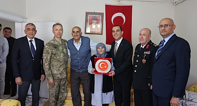 Şehit Ailesine Bayram Ziyareti: Vali Taşolar’dan Anlamlı Buluşma