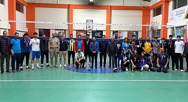 Tuzluca’da 19 Mayıs Coşkusu Voleybol Turnuvasıyla Taçlandı