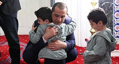     Vali Taşolar’dan Bayram Sabahı Vatandaşlara Yakın İlgi