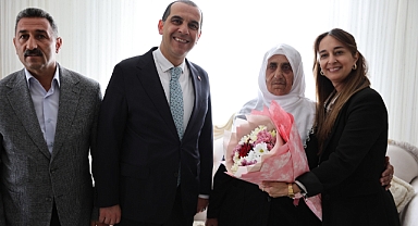 Vali Taşolar’dan Şehit Annelerine Anlamlı Anneler Günü Ziyareti