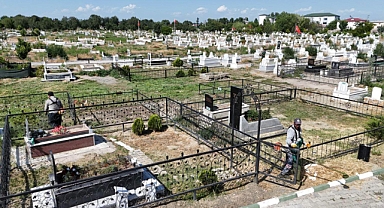 Aşura Öncesi Asri Mezarlıkta Bakım Çalışmaları Tamamlandı