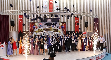 Bahçeşehir Koleji’nde Unutulmaz Mezuniyet Gecesi