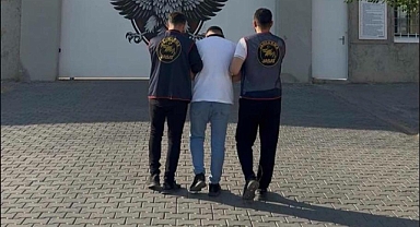 DEDEKTİFLERİNDEN BAŞARILI OPERASYON! HIRSIZLIK HÜKÜMLÜSÜ YAKALANDI